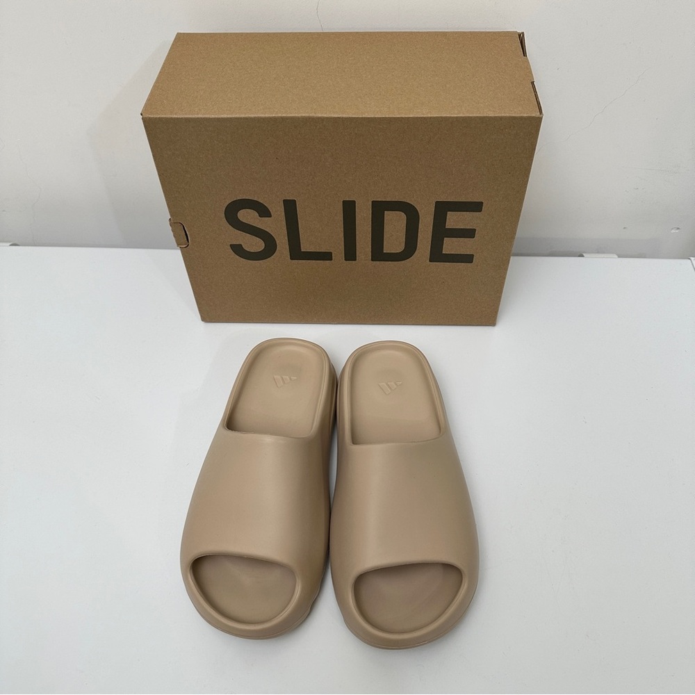 Yeezy Slide Pure